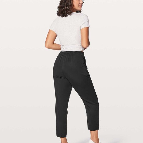 Lululemon Black Pleated Pants With Pockets Size 6 - Picture 4 of 12